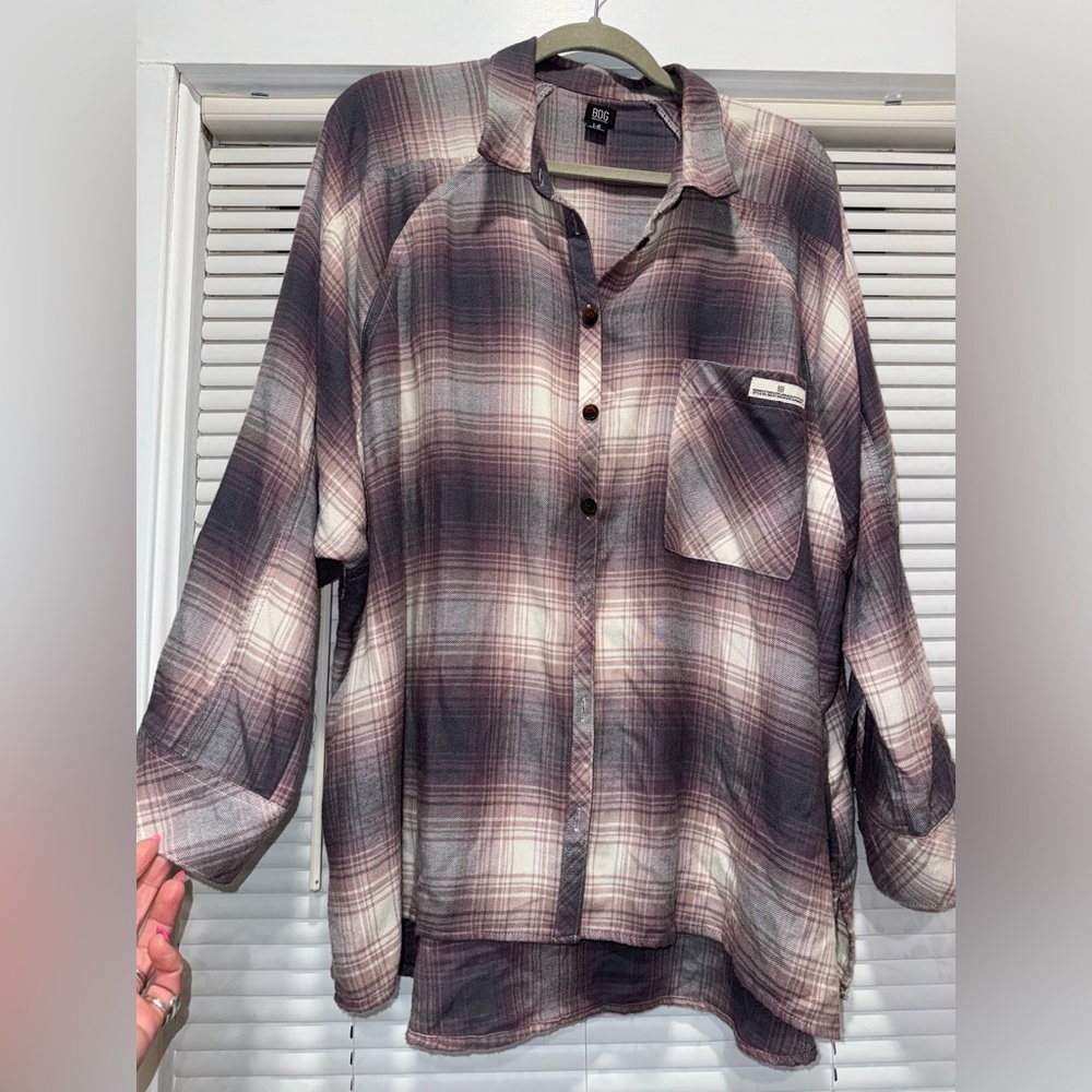BDG purple plaid flannel shirt - size large
